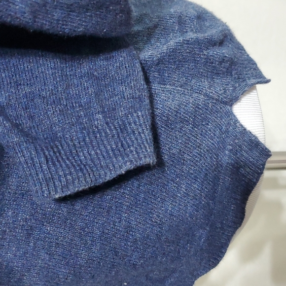 Vintage lambswool turtleneck sweater - Picture 3 of 4